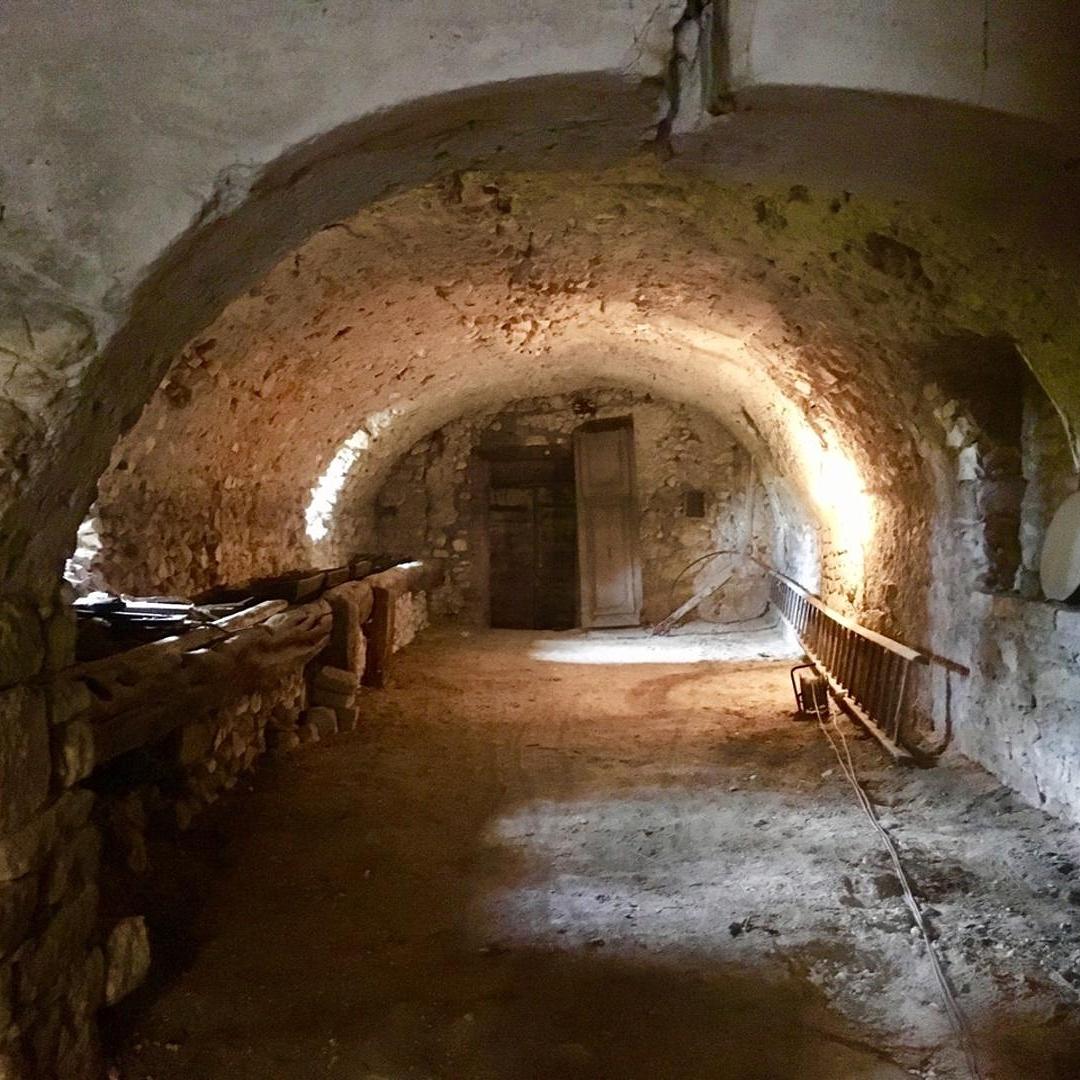 Cave XVIIè siècle